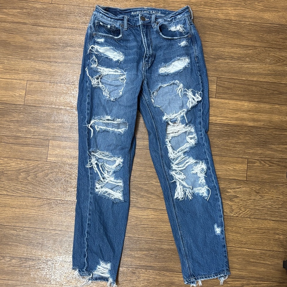 American Eagle Outfitters Distressed Blue Jeans